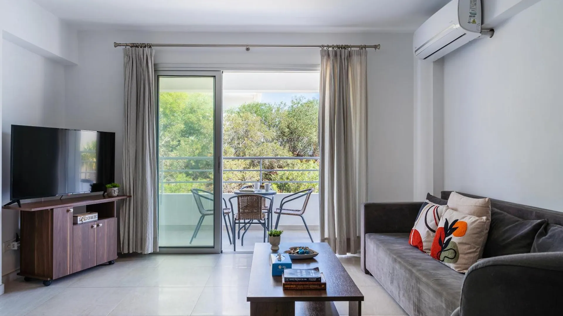 Kraken 2-Bedroom Apartment Larnaca